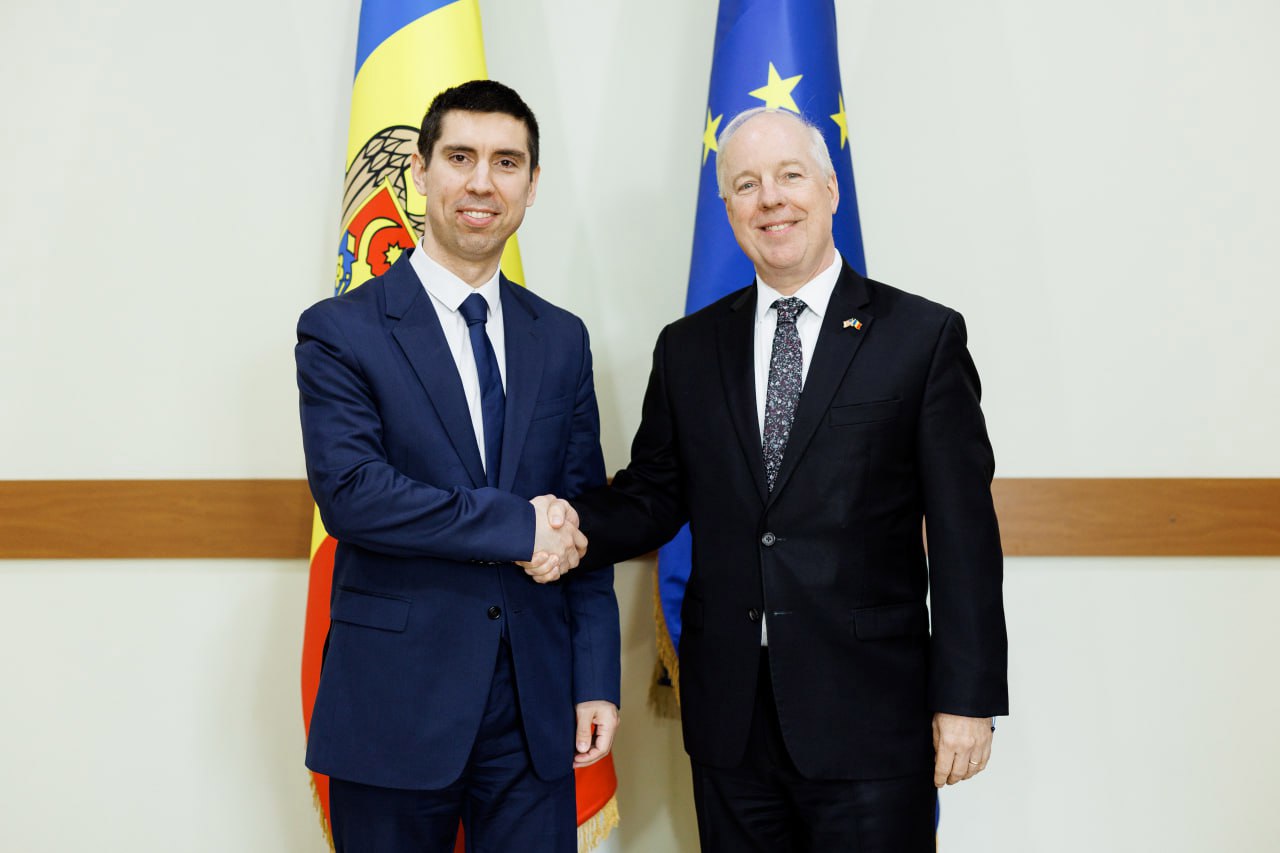 Întrevedere de rămas bun la MAE cu ambasadorul SUA, Kent Logsdon: „Sunt convins că veți păstra amintiri frumoase despre Moldova”