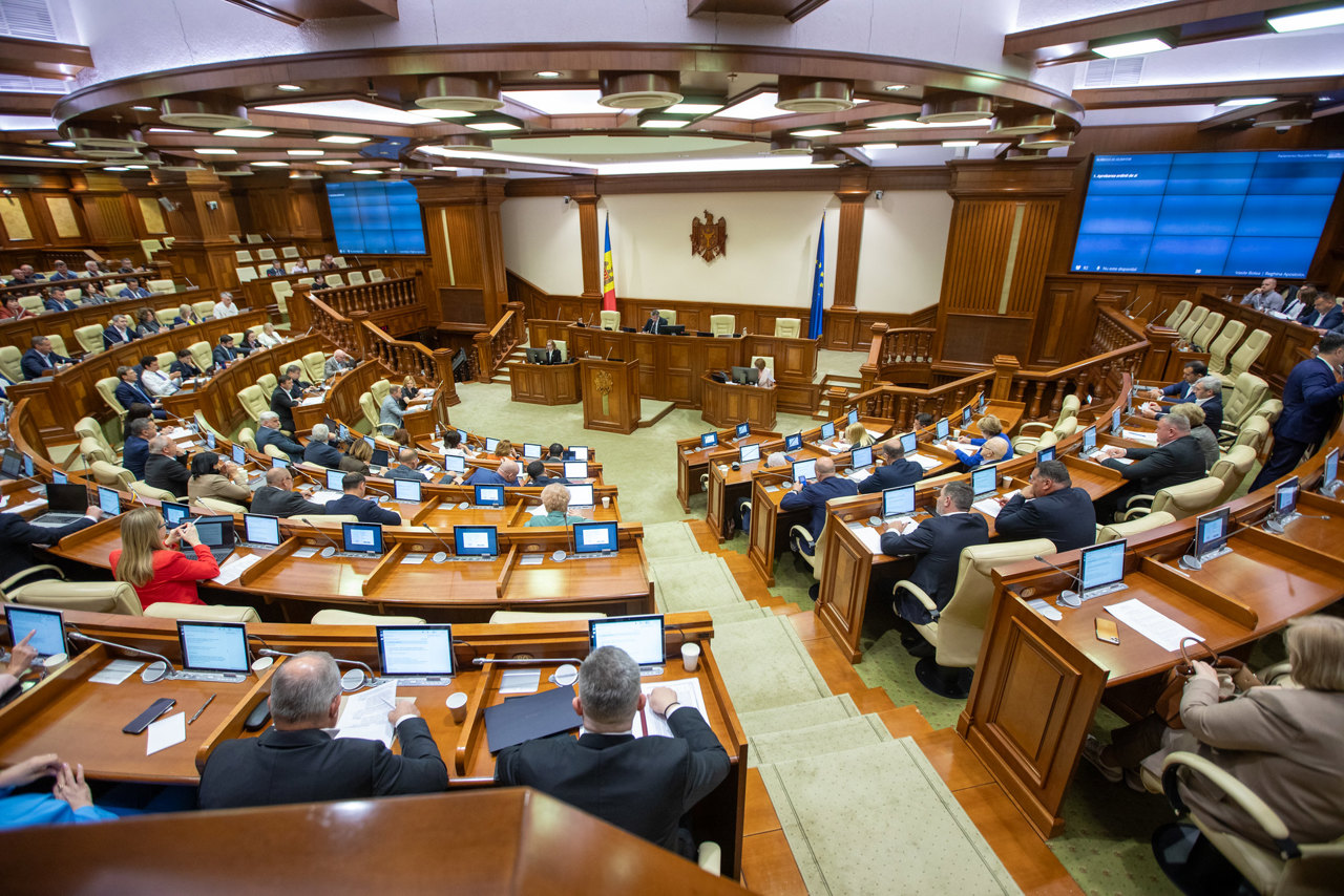 Aderarea la Uniunea Europeană: împreună sau separat? Deputații reacționează la ideea decuplării de Ucraina