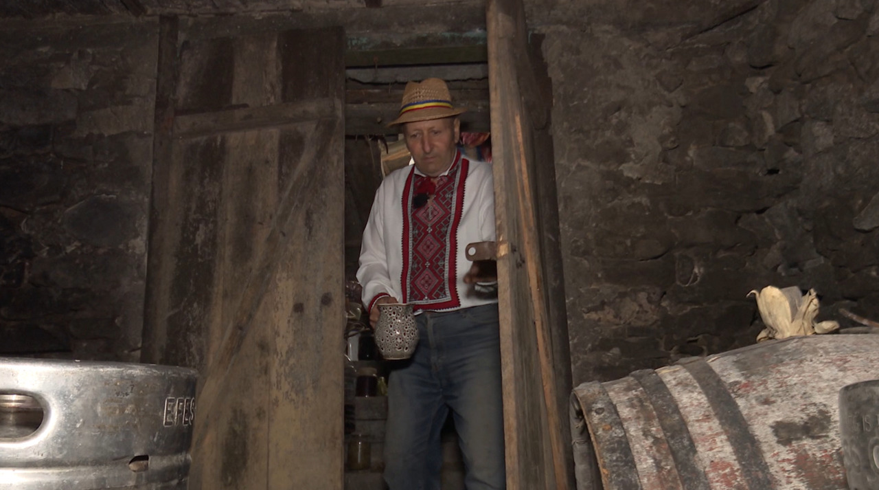 Alexandru Tătaru, the winemaker from Călărași with the "golden barrel"