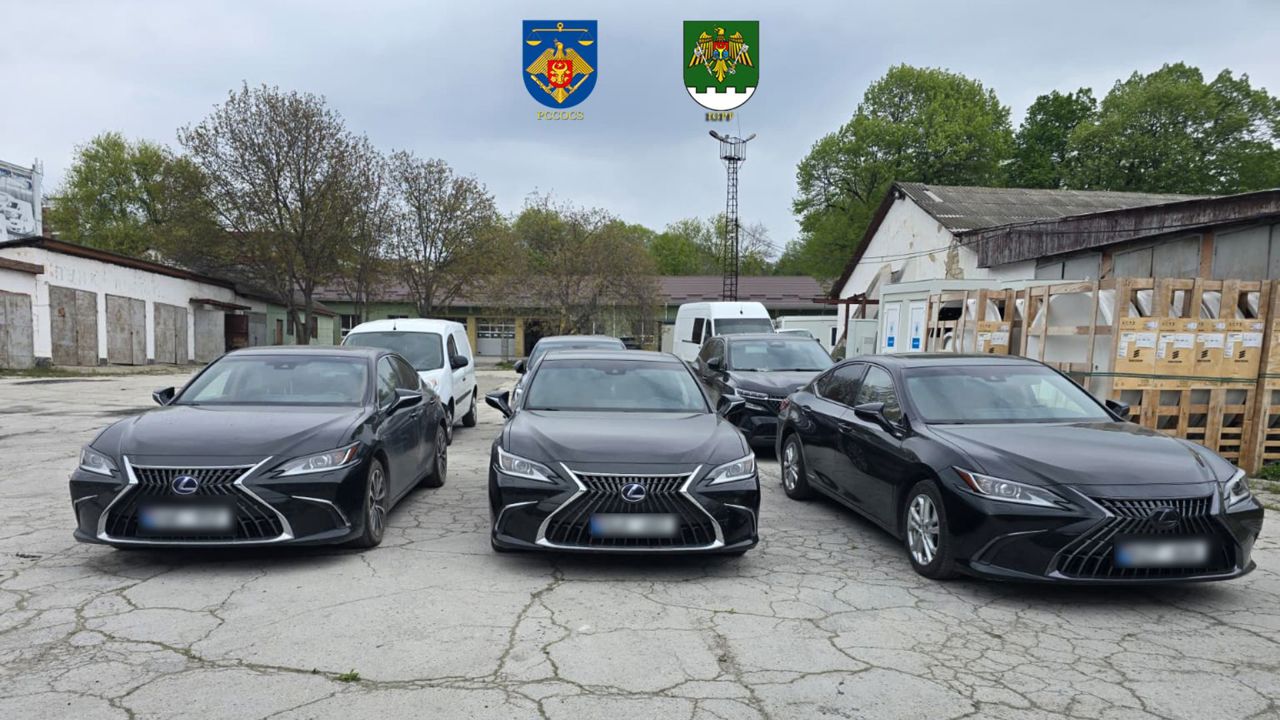 Mașini de lux, furate din UE și vândute în R. Moldova: Percheziții în Chișinău, Bălți și Ialoveni 