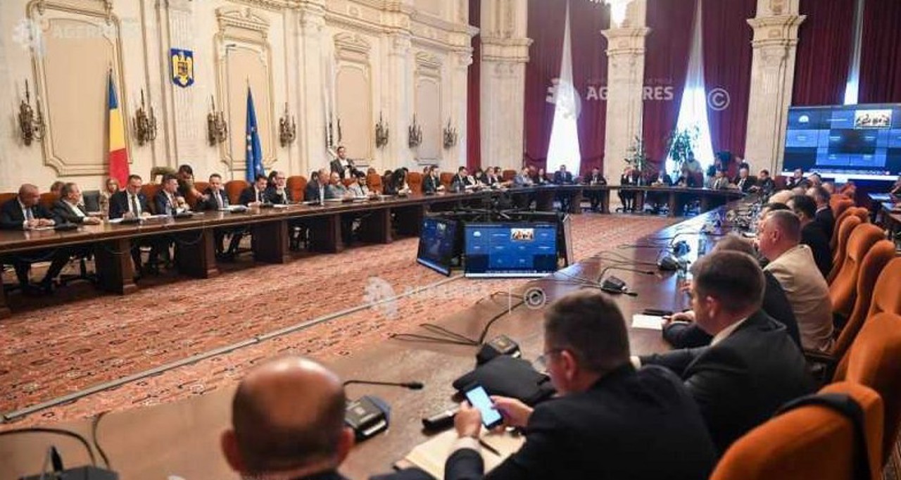 România: Miniștrii propuși la Energie, Apărare, Transporturi și Economie au primit avize negative în comisiile parlamentare 