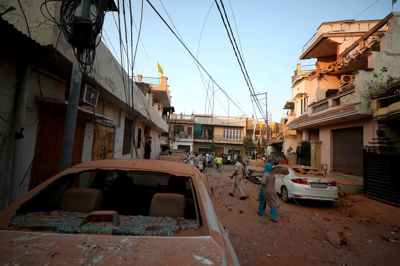 Пакистан нанес удар по индийским военным объектам: эскалация конфликта усиливается
