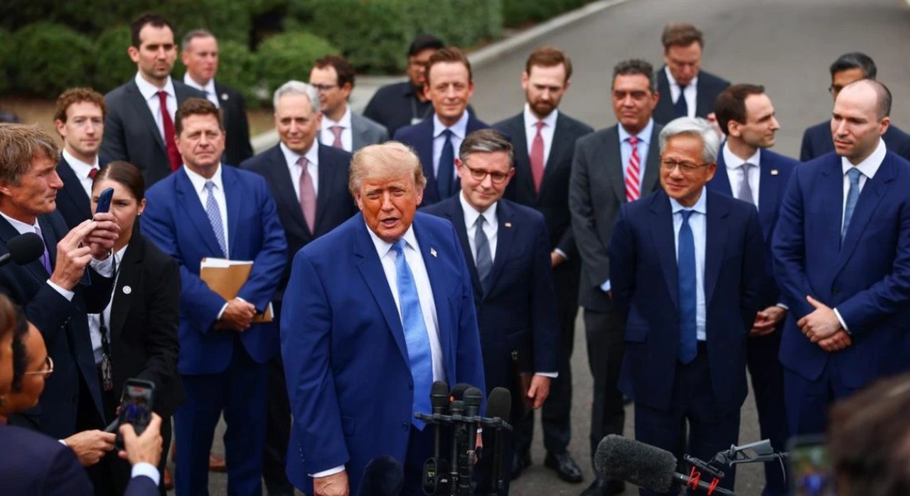 Четыре уровня контроля: Трамп и технологические корпорации договорились о безопасности ИИ