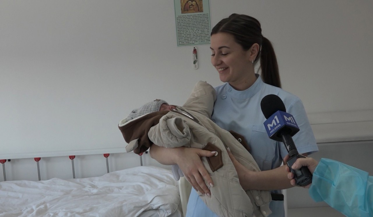 Moașele, cele care veghează două vieți în același timp: „O muncă responsabilă, necesită multă răbdare”