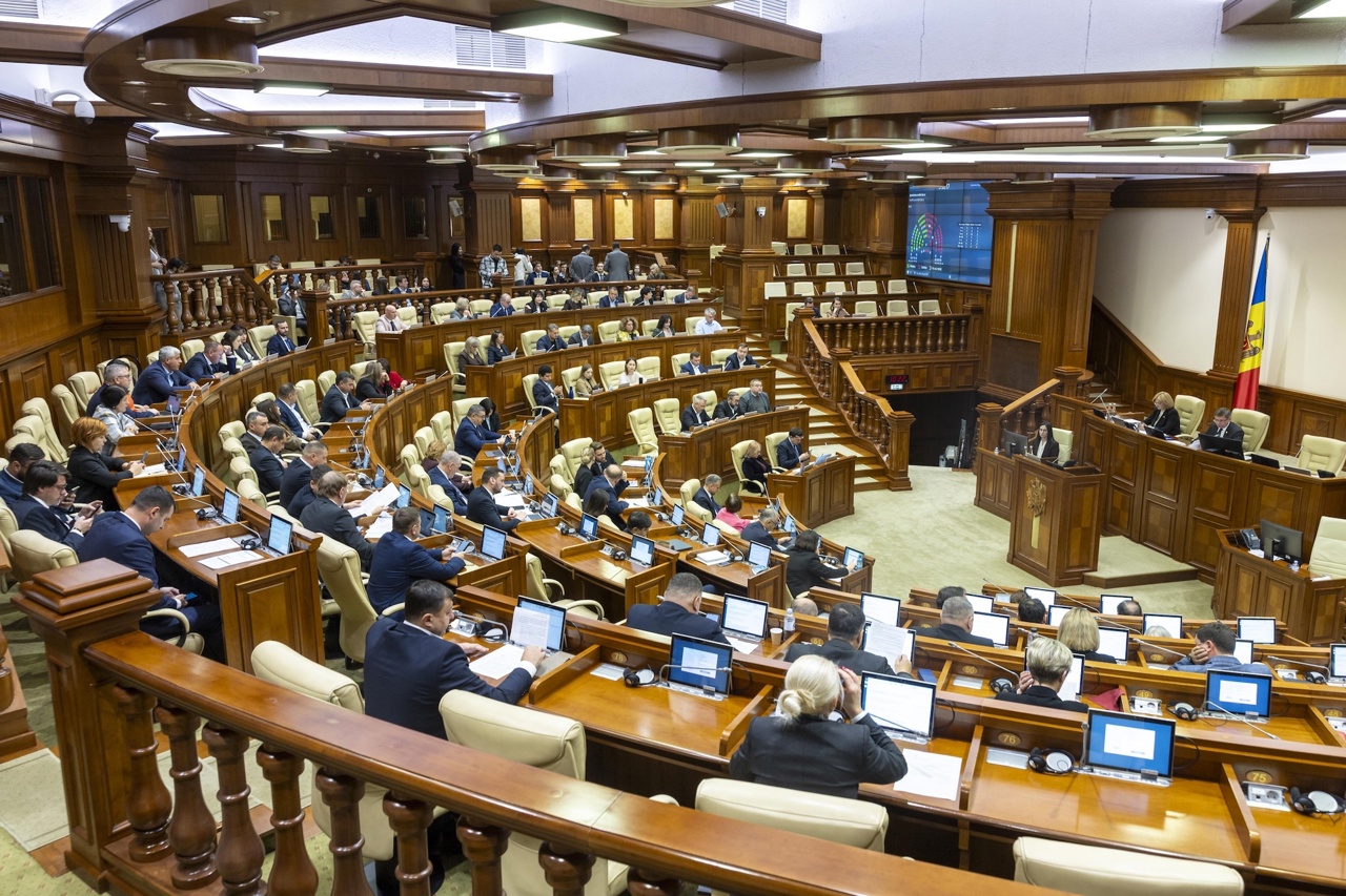 Audieri în Parlament după atacurile cibernetice care au compromis datele personale a 750.000 de cetățeni