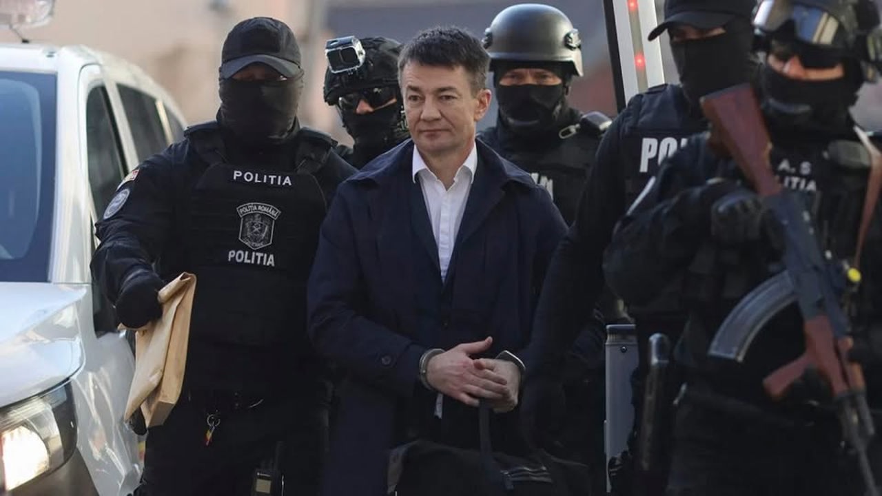 VIDEO | Primele imagini cu fostul director adjunct SIS, Alexandru Bălan, extrădat astăzi la Chișinău: Poliția Română îl însoțește până la Vama Albița