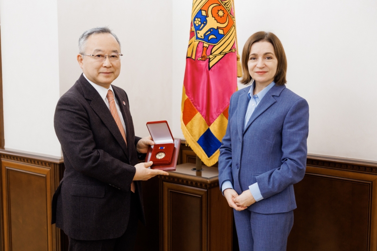Ambasadorul Japoniei în R. Moldova, Yoichiro Yamada, decorat cu „Ordinul de Onoare”