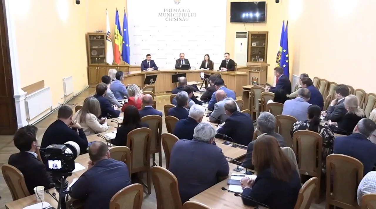 Ședința Primăriei Chișinău, transformată în platformă pentru războiul declarațiilor Ceban - Gutnic: „Comenzi politice”
