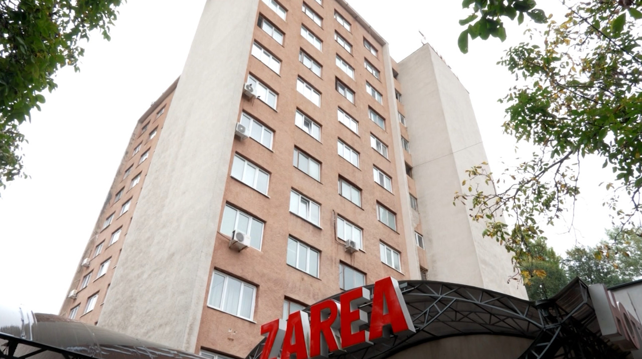 Eșecul licitației pentru Hotelul „Zarea” determină APP să revizuiască regulile de privatizare