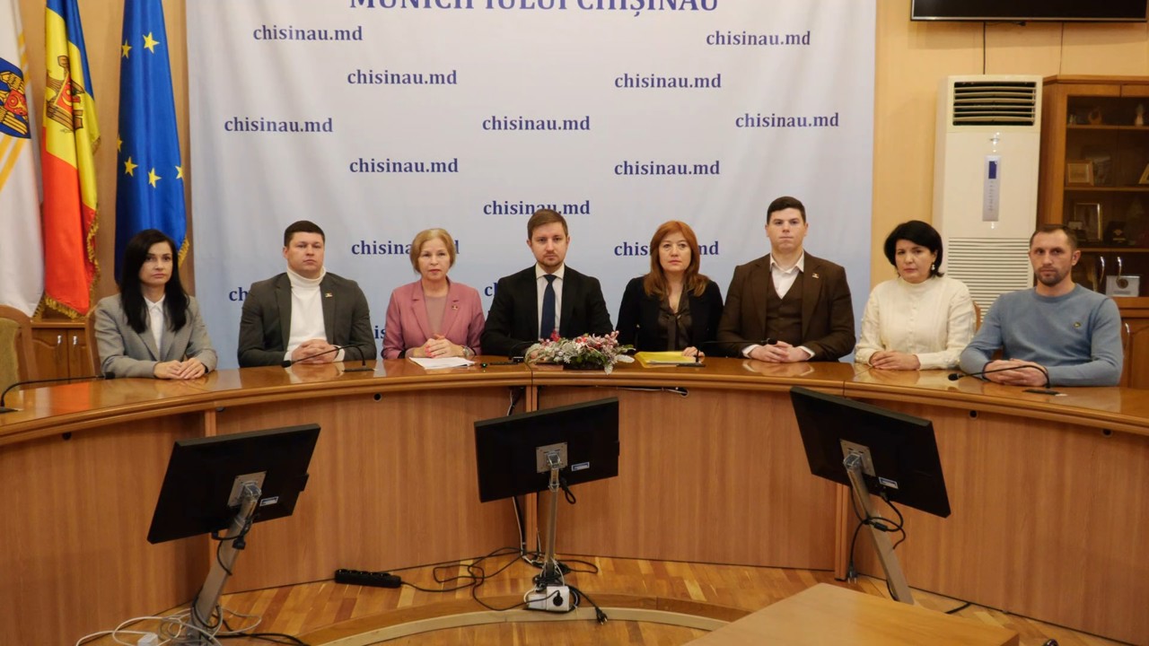 Petiție PAS pentru școlile din Chișinău: fracțiunea cere investiții și concurs depolitizat pentru conducerea DGETS