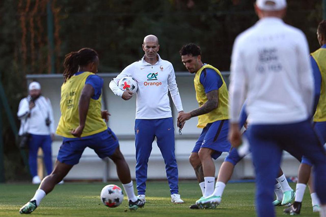 Zinédine Zidane și-a început activitatea în postura de selecționer