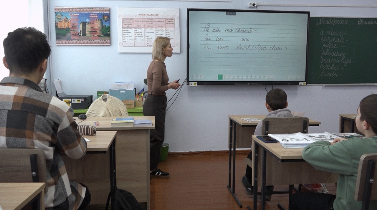 Copiii refugiați din Ucraina învață limba română la Comrat al doilea an consecutiv