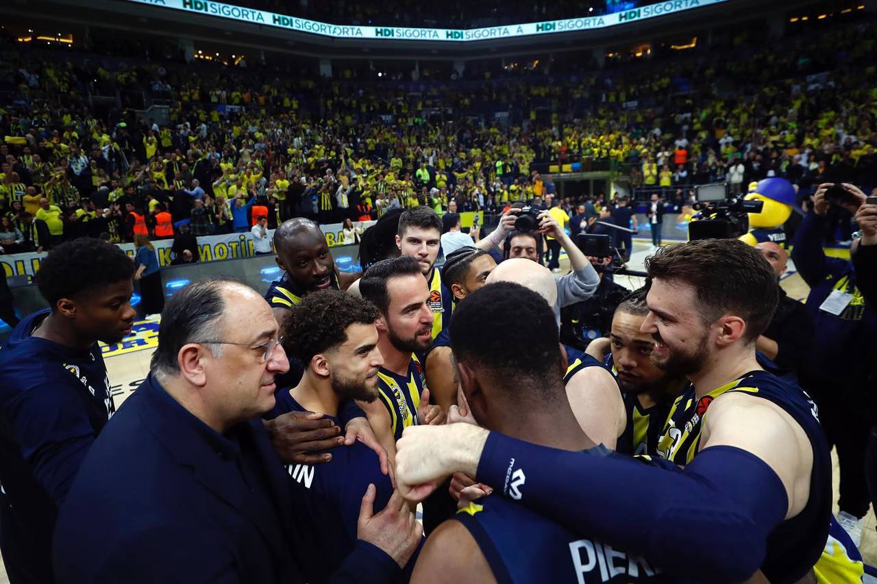 Fenerbahce continues fight to qualify for Euroleague semi-finals