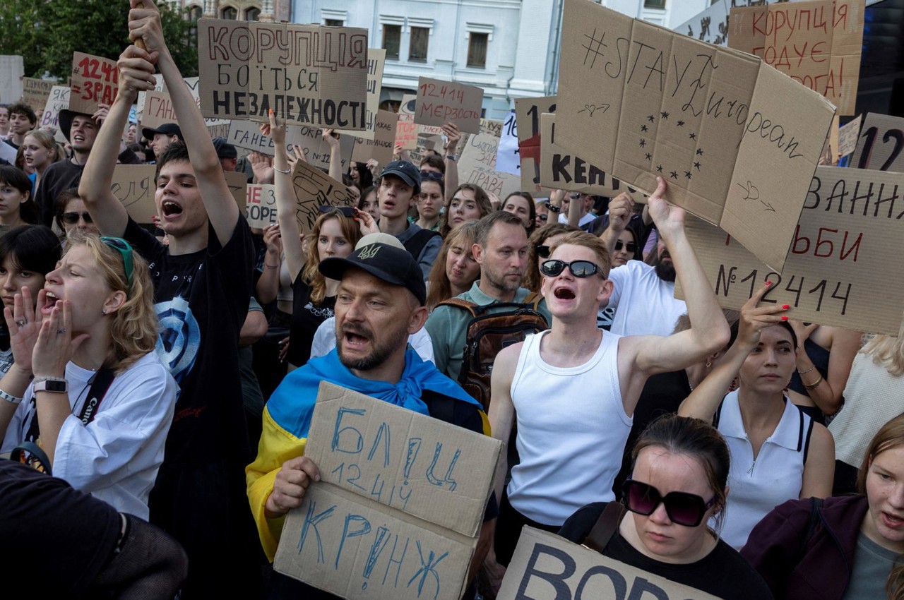 Скандальный закон о НАБУ и САП: что вывело людей на улицы и какими будут последствия — Иван Ступак