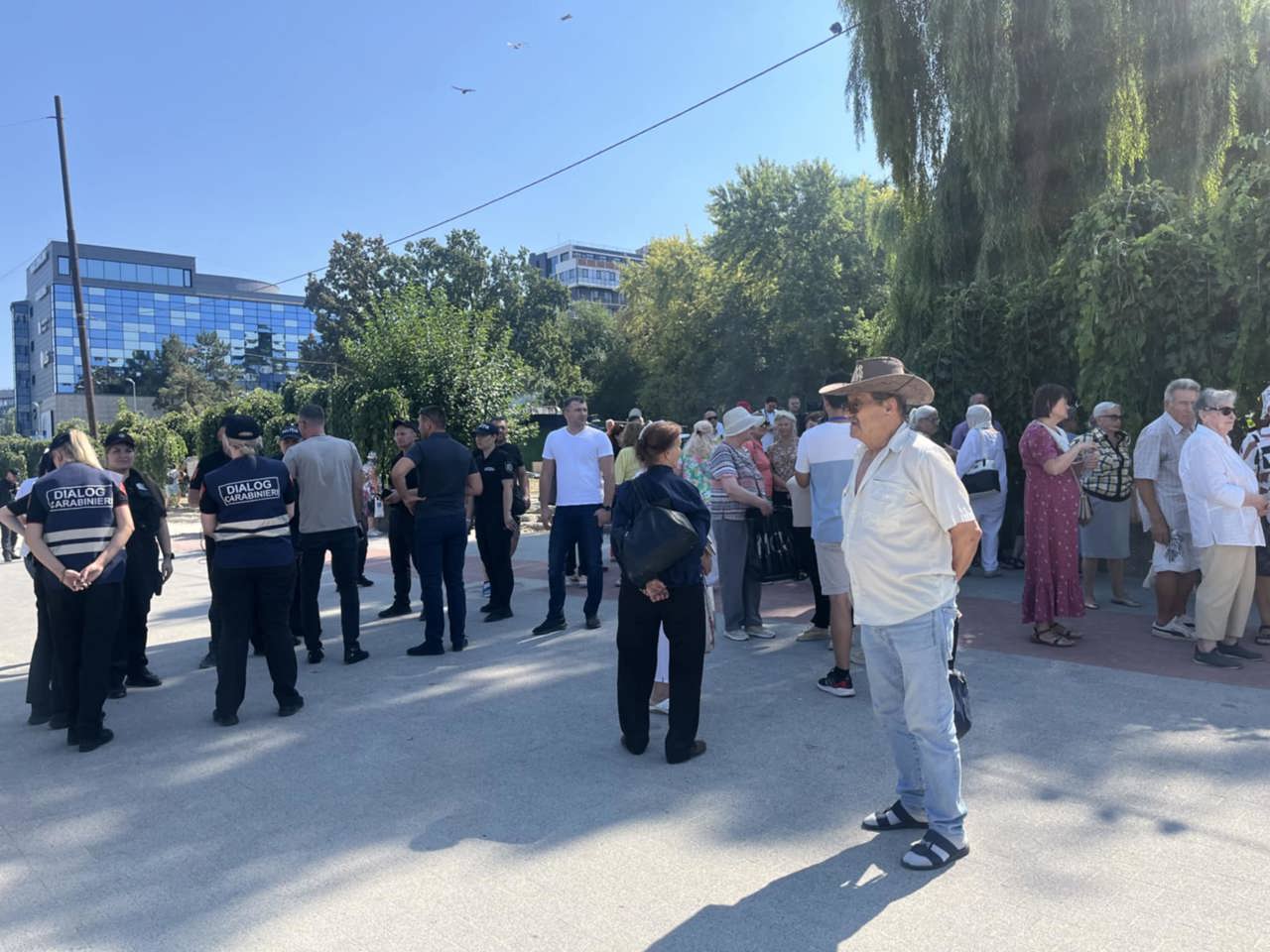 Ilan Șor's illegal protest draws dozens despite warnings
