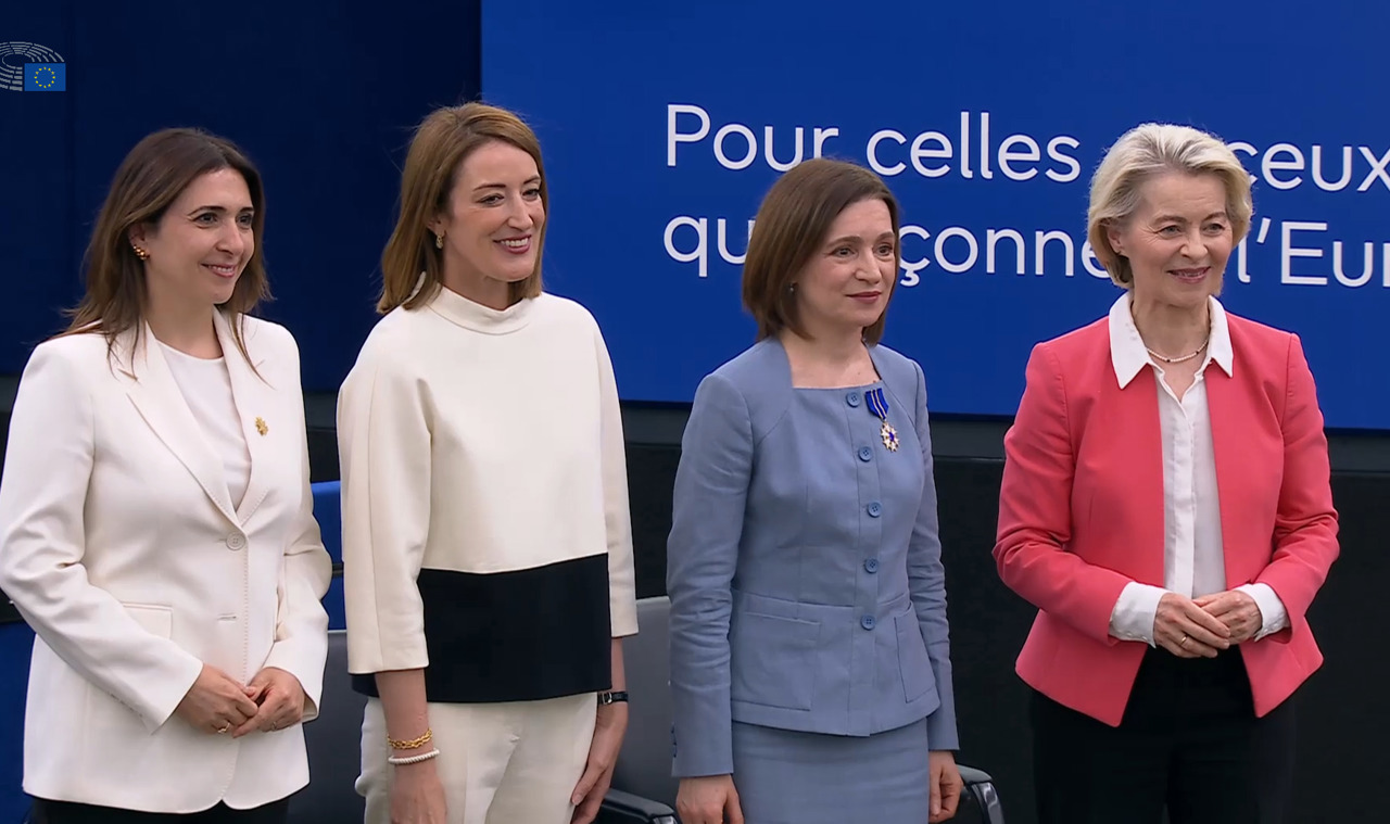 Maia Sandu, decorată cu Ordinul European de Merit, la Strasbourg: „Permiteți R. Moldova să înainteze pe drumul său european!”