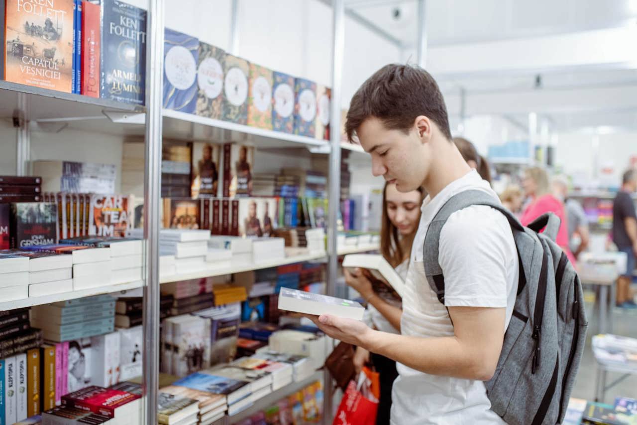 В Кишиневе открылся международный книжный салон Bookfest