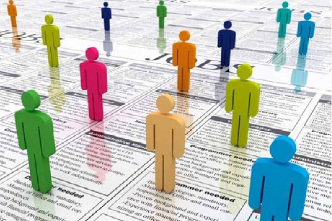 FMI: Inteligența artificială lovește piața muncii „ca un tsunami”, iar anxietatea angajaților va exploda în 2026