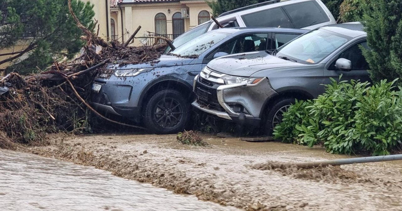 Дожди и снегопады в Болгарии. Во всех областях объявлен желтый или оранжевый уровни погодной опасности