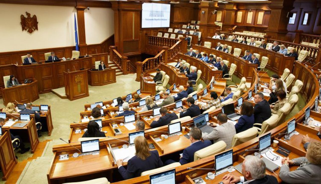 Watch LIVE the plenary session of the Parliament