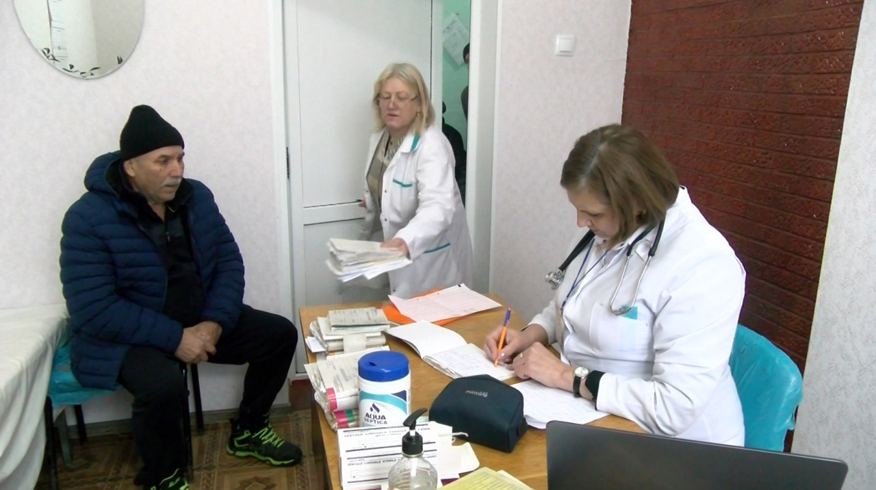 Lipsă de medici în sate: sistemul medical rural, la limită