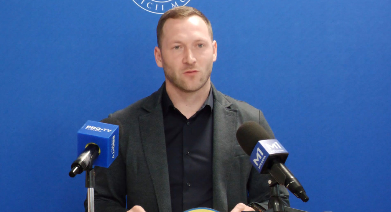 Ministrul Mediului: „Vinovatul exclusiv” pentru poluarea fluviului Nistru este Federația Rusă. Șase filtre, instalate pe râu pentru a opri produsele petroliere