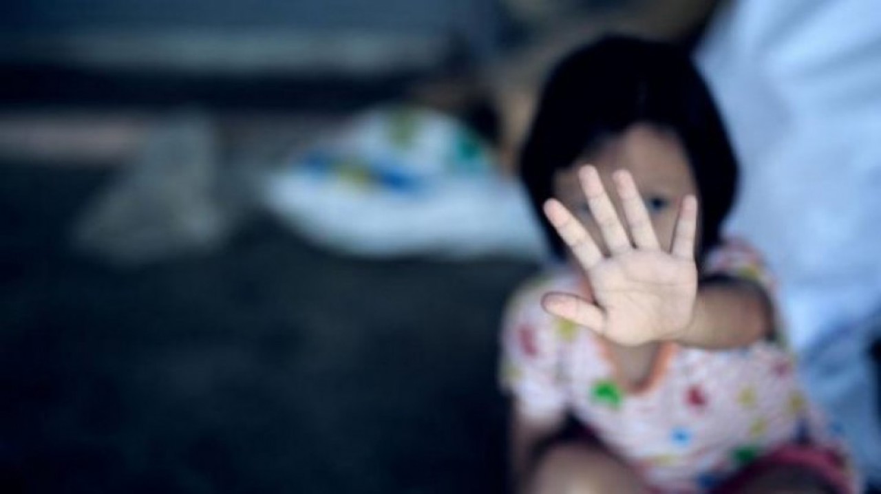 Caz șocant la Hîncești. O fetiță de cinci ani ar fi fost violată de către propriul bunic