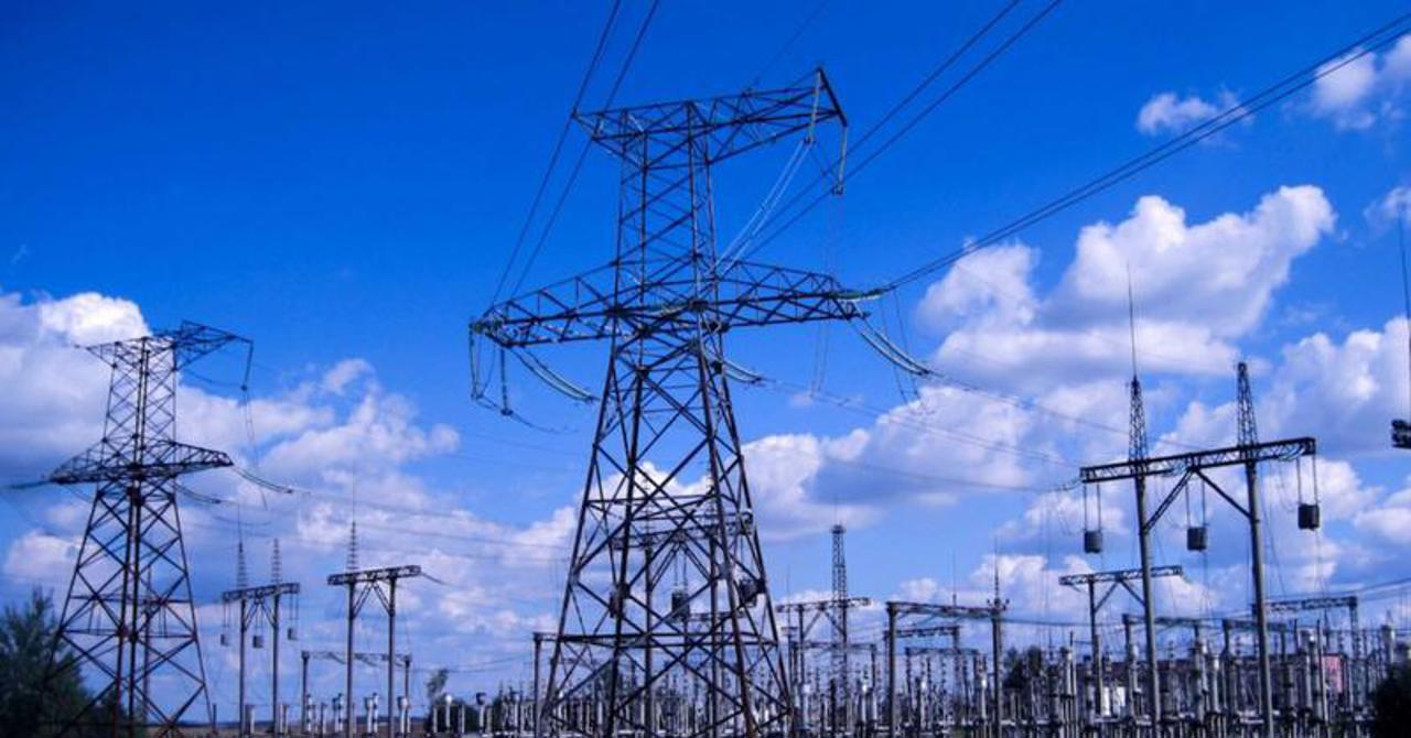 ANRE menține Premier Energy și FEE Nord ca furnizori de serviciu universal pentru următorii trei ani