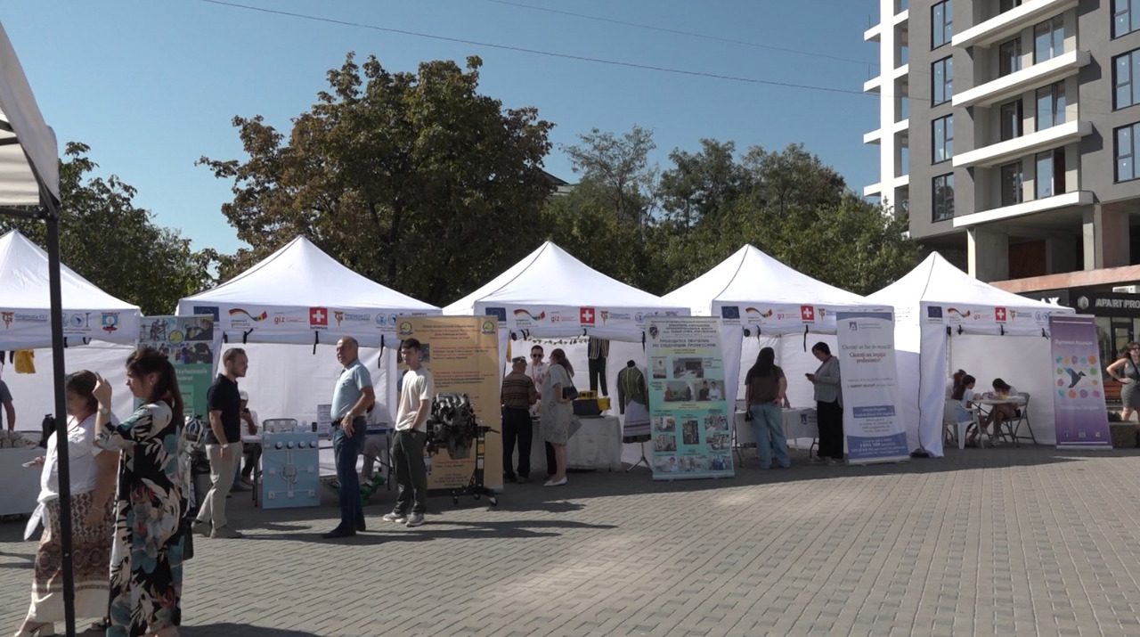 Over 300 jobs available at the Comrat Fair