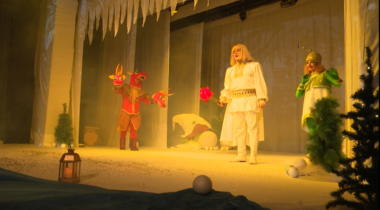 Când păpușile prind viață: actorii „Licurici”, sărbătoriți de Ziua Națională a Actorului