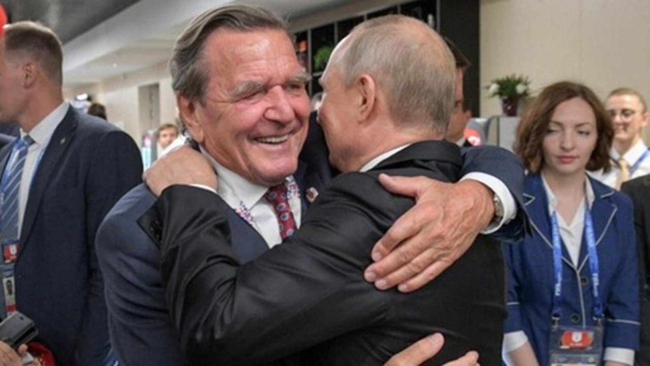 Șefa diplomației UE, sceptică față de propunerea lui Putin de a-l numi pe Schröder mediator în conflictul din Ucraina