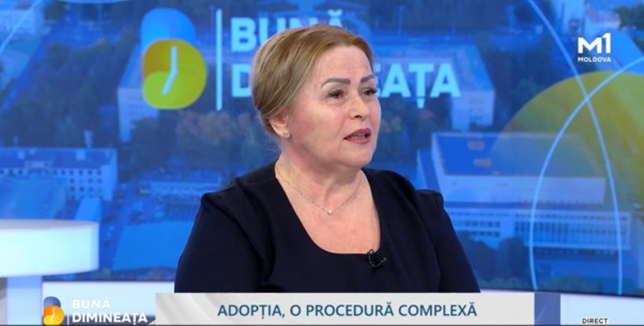 Numărul copiilor care așteaptă să fie adoptați, mai mare în acest an: „Teama de a adopta copii mai mari rămâne principalul obstacol” 