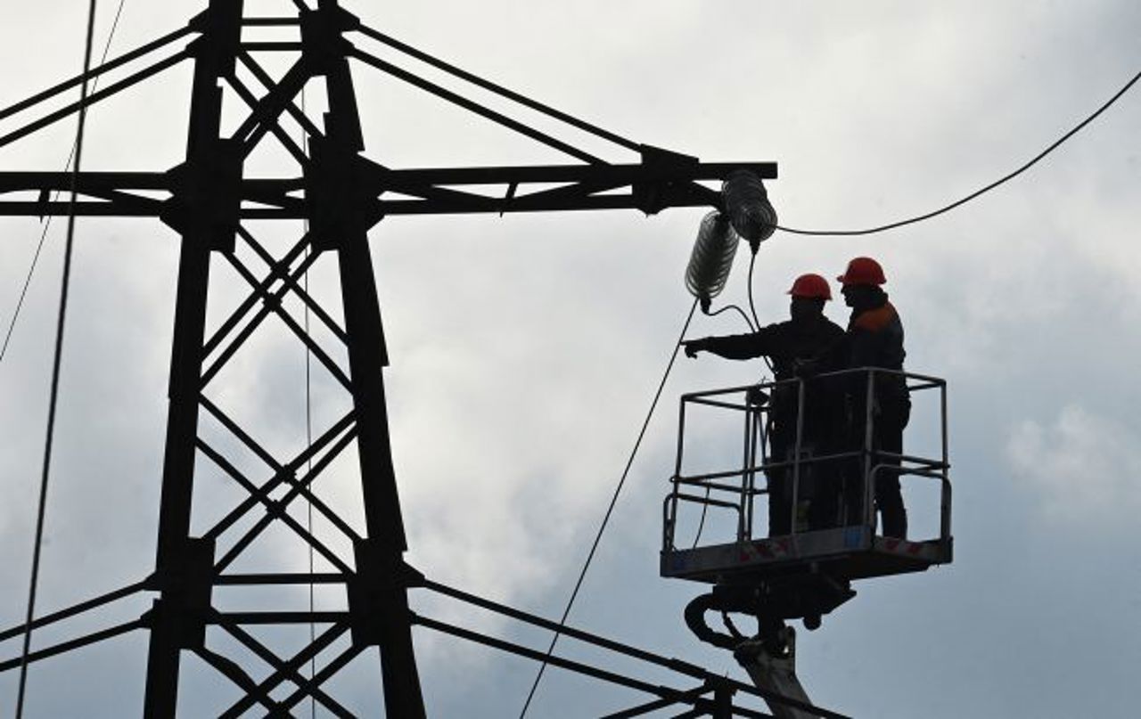 Atac masiv al Rusiei asupra unei centrale termoelectrice din Ucraina: Producția de energie a fost oprită