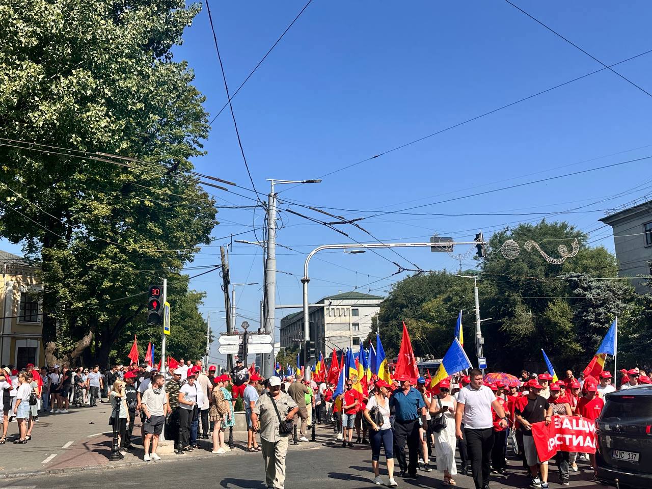 Opposition holds rally in Chișinău: "On September 28, we will stop Moldova's liquidation"