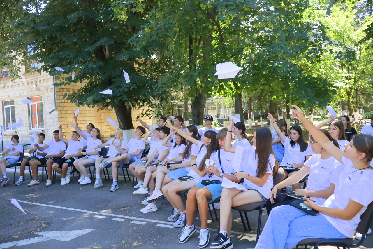 Moldova's youth centers: Summer for growth
