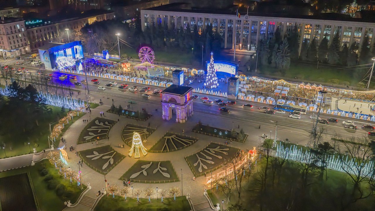 Revelion în Piața Marii Adunări Naționale: spectacolul începe la 20:00