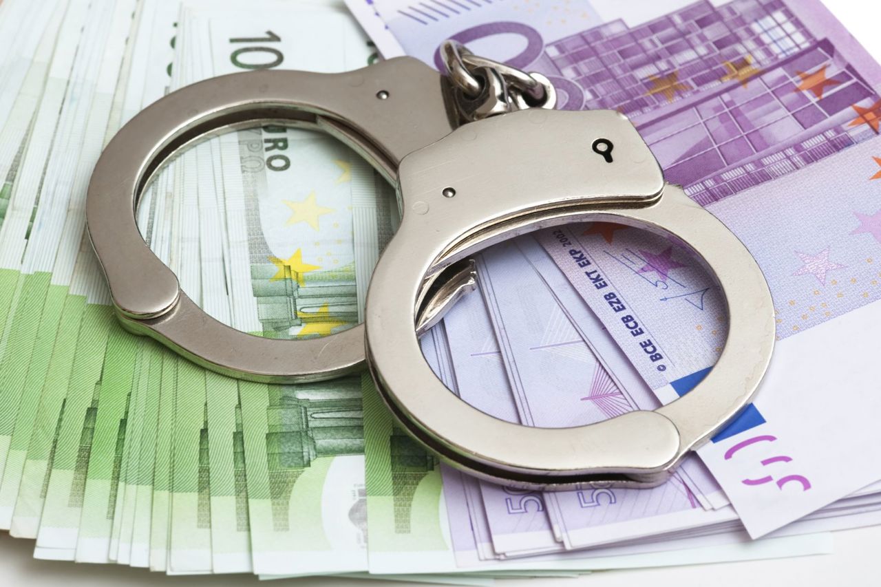 Tough penalties for defrauding European funds: fines of up to 3,000,000 lei and imprisonment of up to 10 years