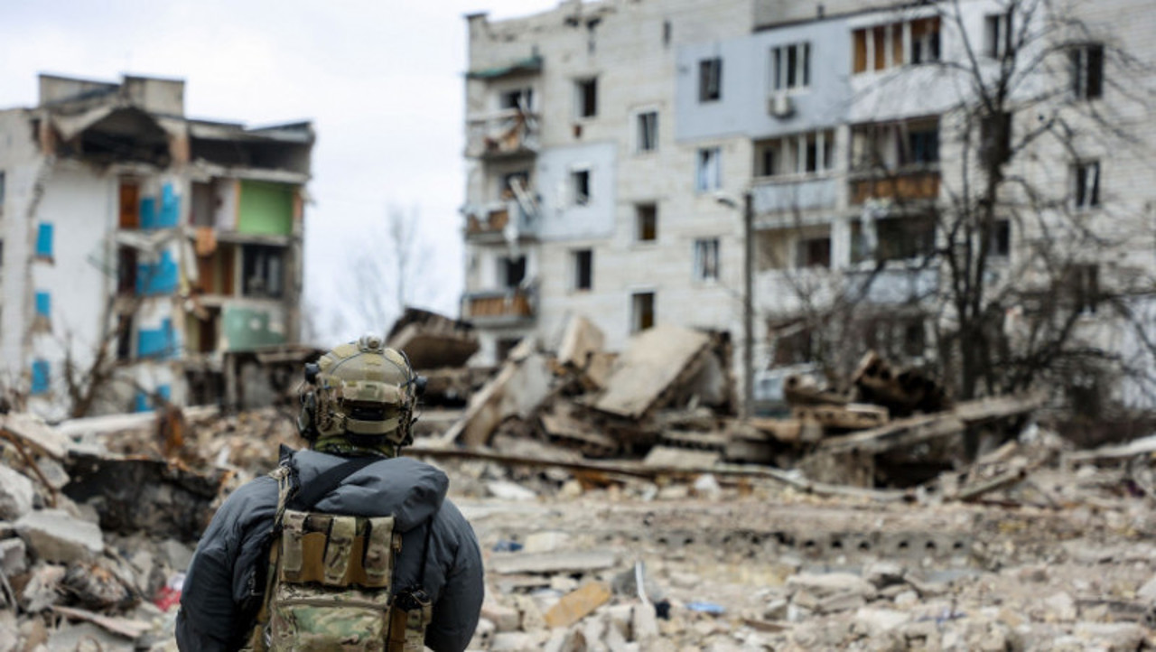 Heavy clashes in Avdiivka and Herson: Ukrainians face intense struggle, two lives lost