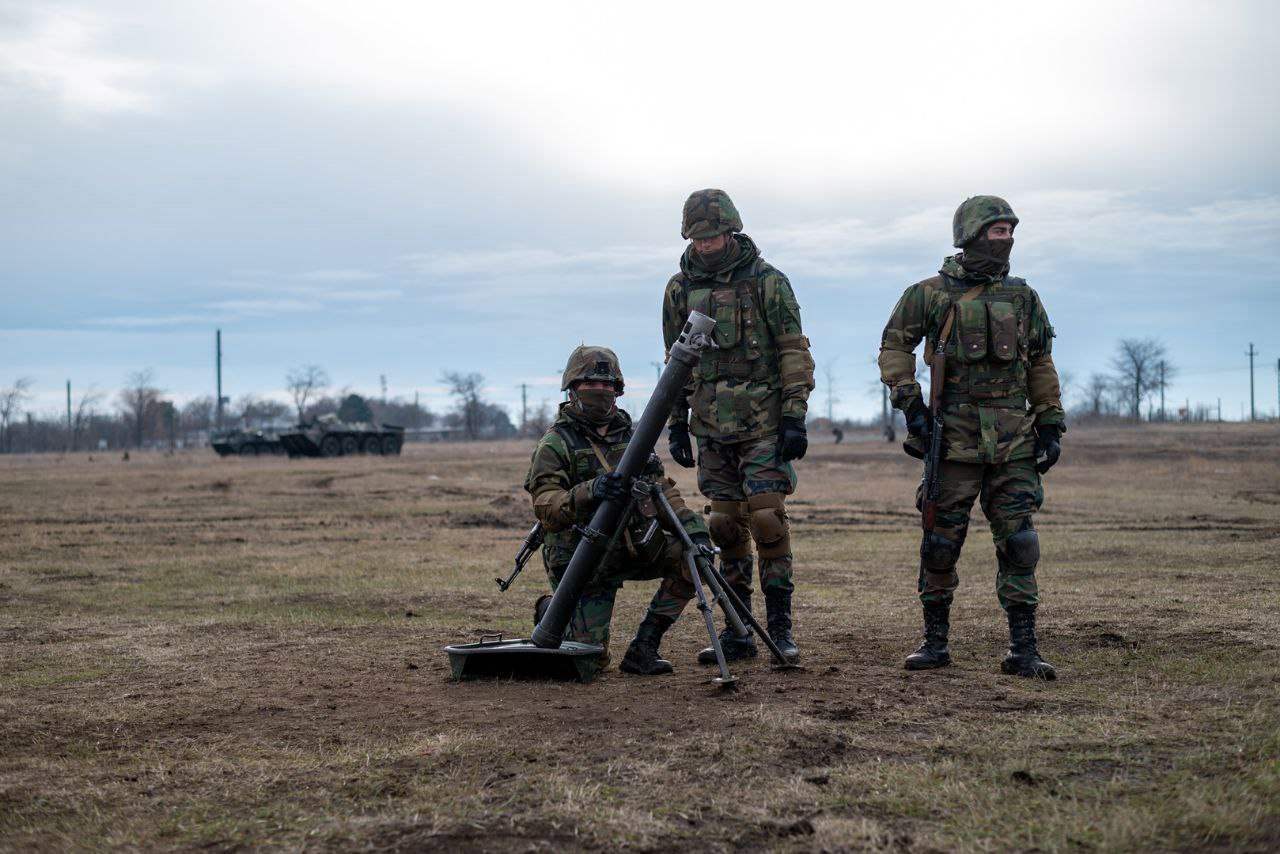 A group of Moldovan soldiers participates in trainings in Romania