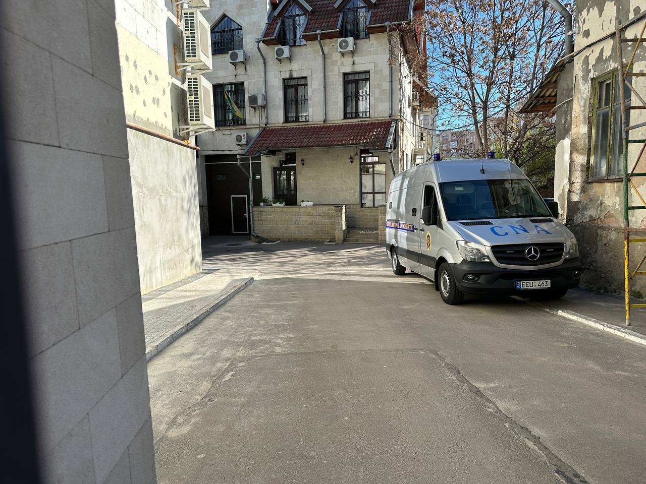 Ущерб на миллионы леев: двух начальников из Агентства материальных резервов задержали за нарушения при госзакупках