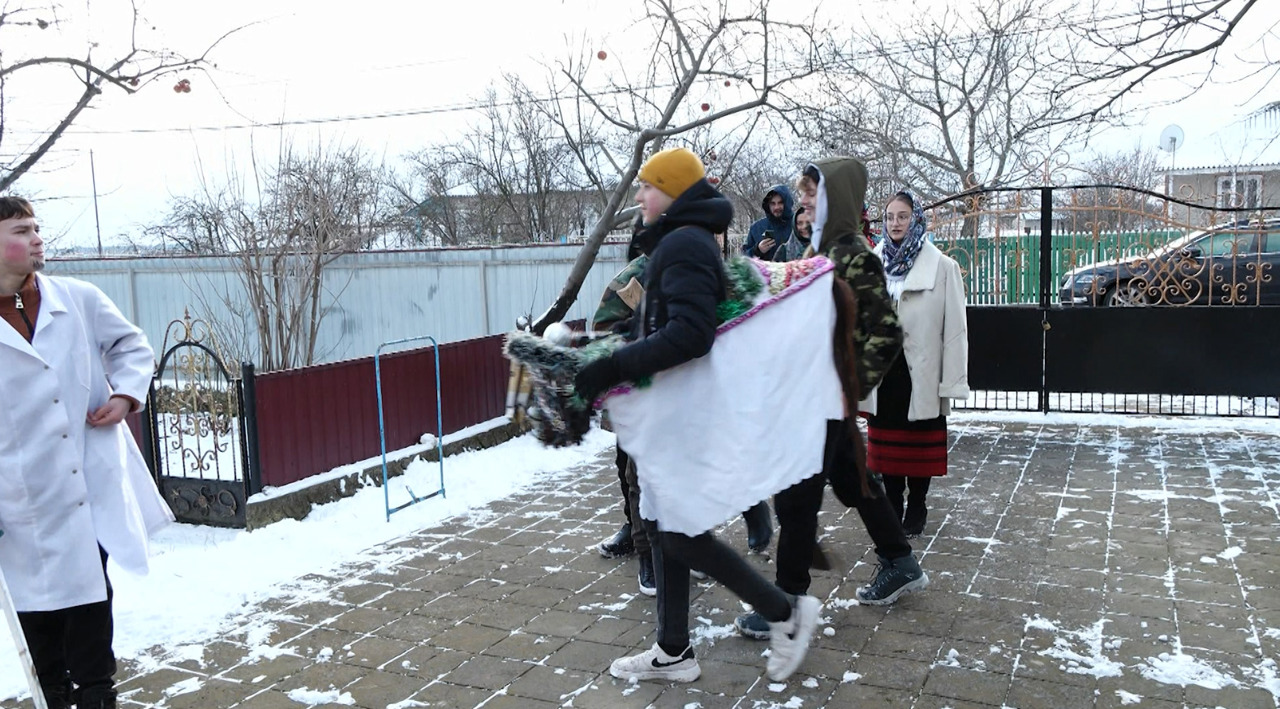 Uratul de Anul Nou, păstrat cu sfințenie la Călinești, Fălești