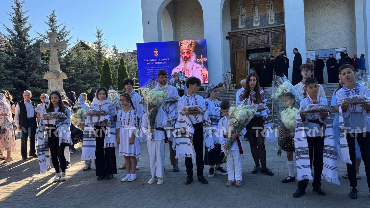 FOTO, VIDEO | Părintele Antonie de Bălți, întronizat Mitropolit al Basarabiei și Exarh al Plaiurilor 