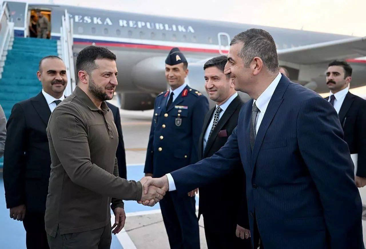 Zelensky in Istanbul: Talks with Erdogan on Ukraine's Peace