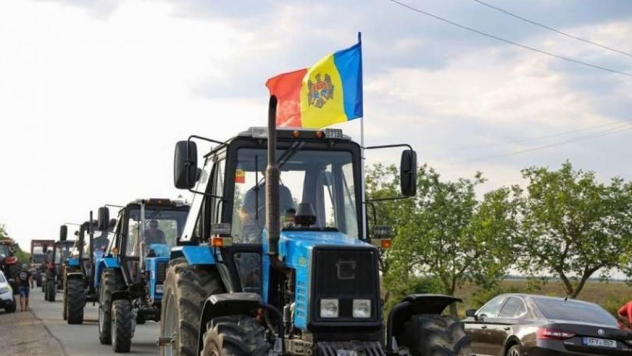 Farmers arrive with protests in Chisinau. Police warn that traffic could be affected on several streets