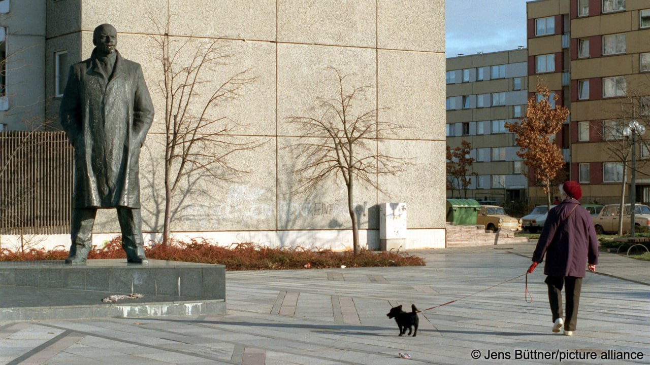 Германия: в Шверине памятник Ленину отказались признавать культурным наследием