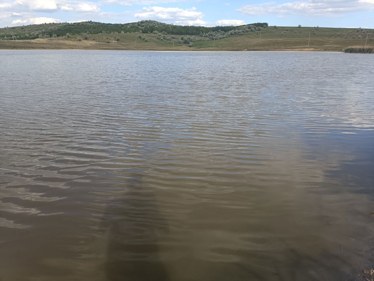 Doi minori, de 10 și 17 ani, și-au pierdut viața în lacurile din Drochia și Nisporeni