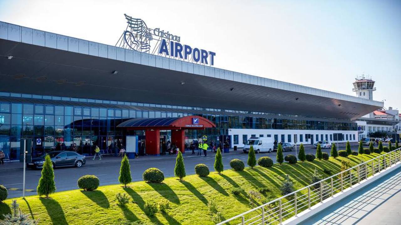 Procesul de licitație pentru spațiile comerciale de la Aeroportul Internațional Chișinău, sistat 