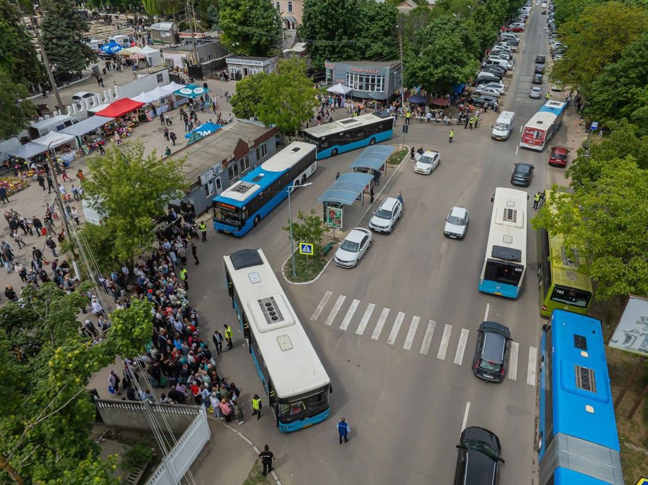Regim special pentru transportul public din Chișinău: rutele care circulă gratuit spre cimitire