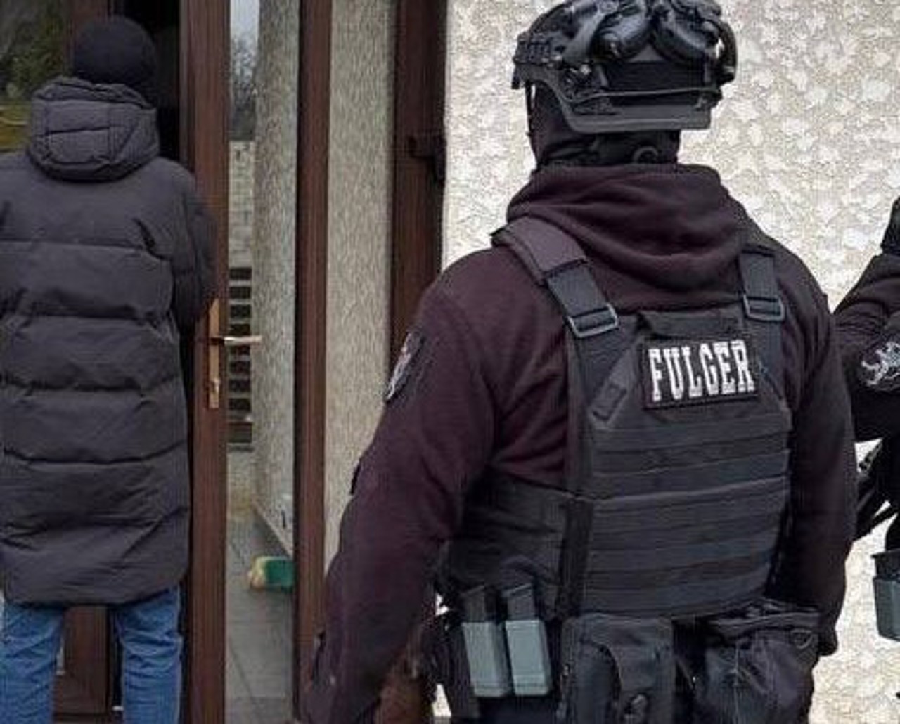 В Кишинёве и Яловенском районе проходят обыски по делу о коммерческой тайне