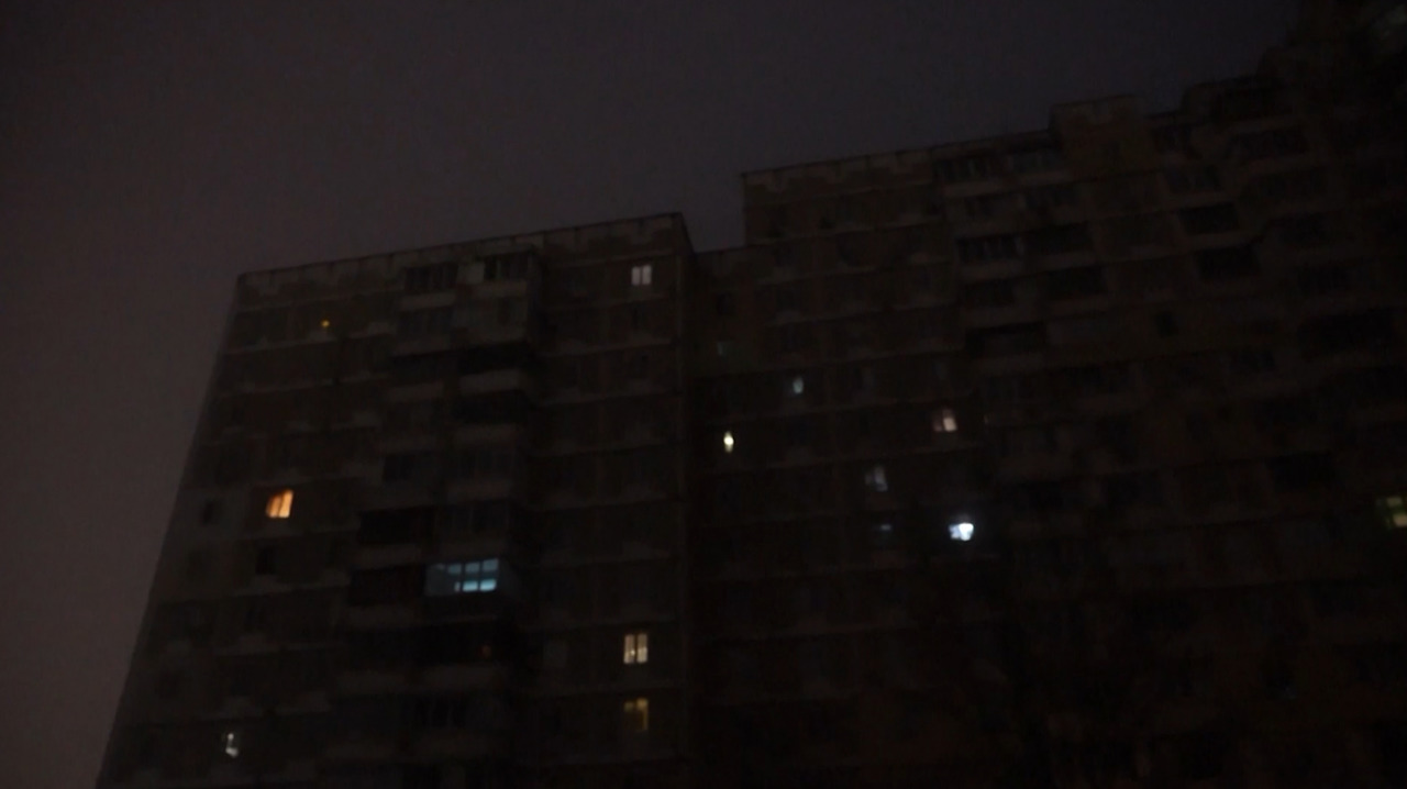 Criza energetică paralizează Kievul: zeci de mii de familii în continuare stau în întuneric și frig